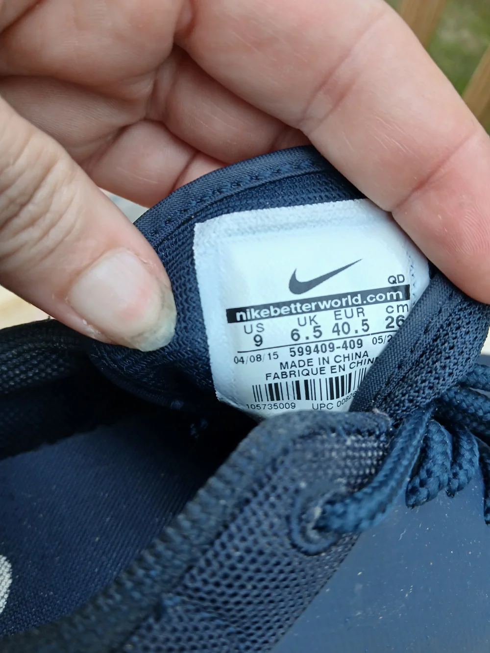 Nike Men’s Navy Blue Athletic Sneakers - Picture 2 of 2